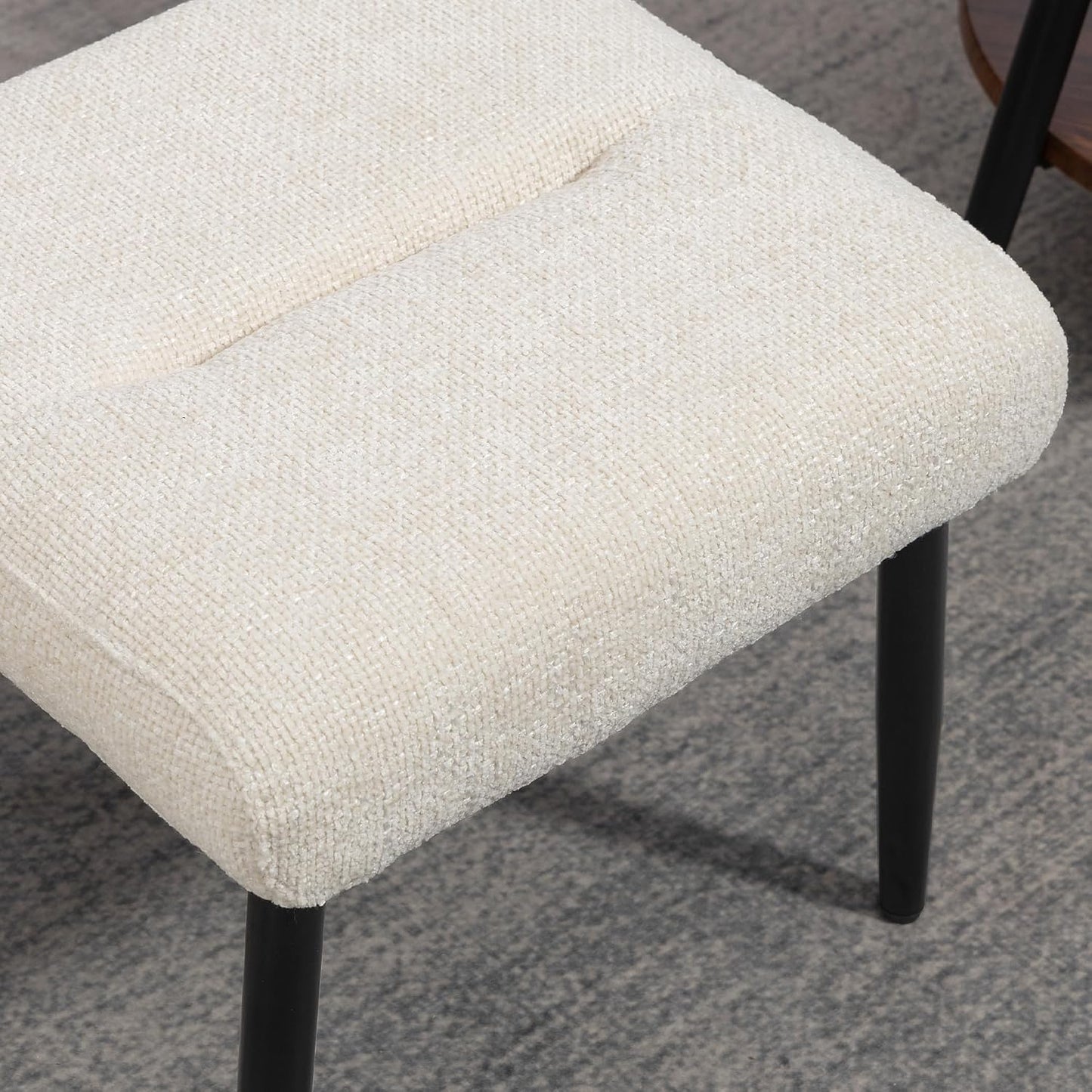 HOMCOM Sitzhocker Hocker mit weichem Sitzkissen Stahlbeinen Fußhocker mit Chenille-Stoff Polsterhocker Ottoman für Schlafzimmer, Wohnzimmer, Cremeweiß